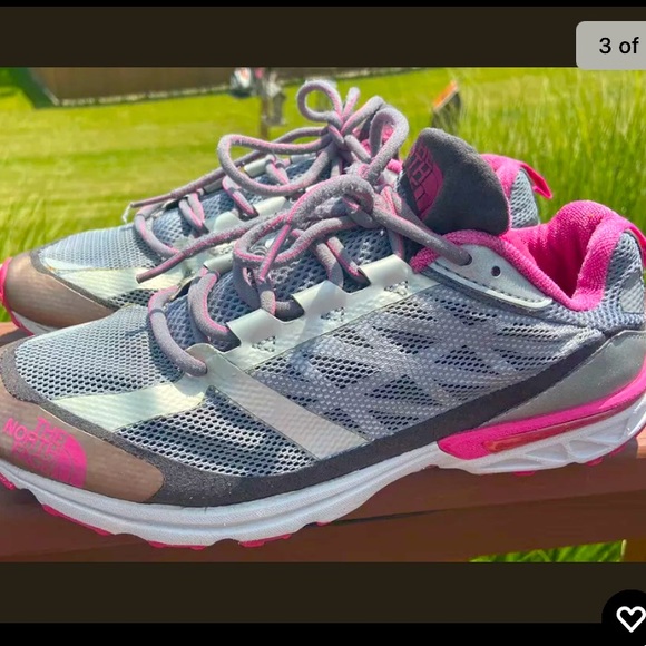 The North Face Shoes - 👟The North Face Cradle Women Size 8.5 Athletic Sneakers Shoes Pink/Gray 566292